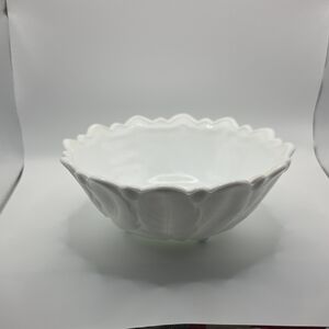 Milk Glass Indiana Glass White Scalloped Bowl. Vintage